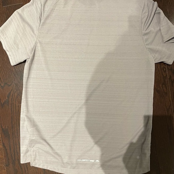 NWOT // Mens Nike dry fit grey tee - Picture 4 of 4